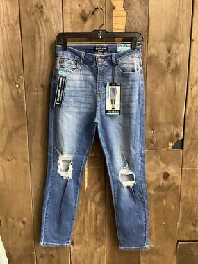 Enjean Ankle Length High Rise / Destructed Medium Wash Size 7 Women’s